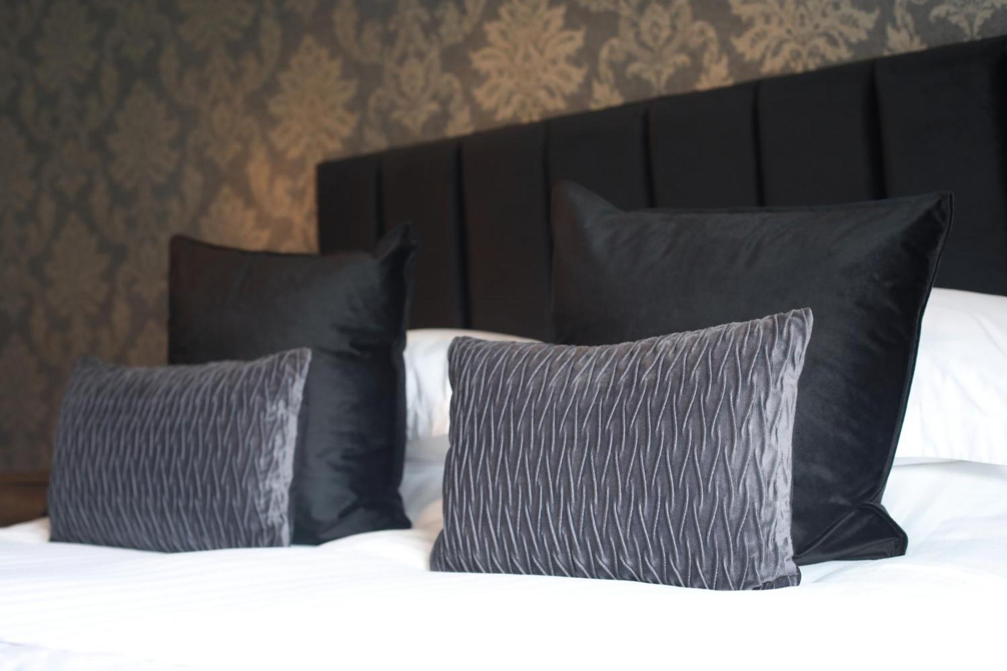Oyo Glyn Valley Hotel Glyn Ceiriog Экстерьер фото